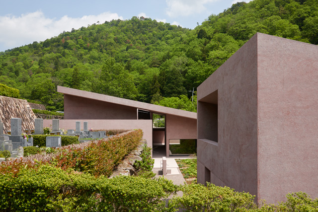 Inagawa Cemetery chapel and visitor centre, Japan, 2013-2017. Image courtesy David Chipperfield Architects London.