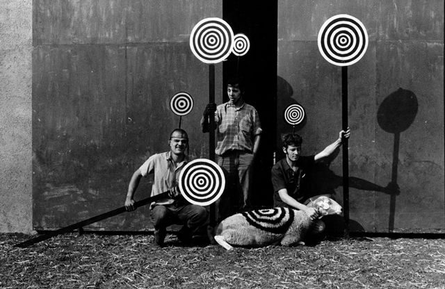 Los Rinos. Dianaización, 1981. From left to right: Marcel.lí Antunez, Sergio Caballero, Pau Nubiola.