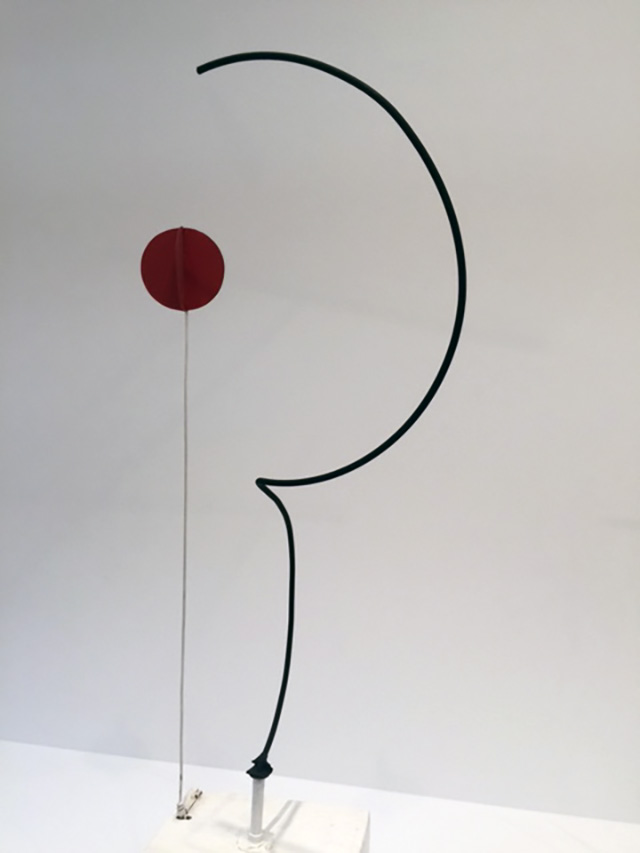 Alexander Calder. Half-circle, Quarter-circle, and Sphere, 1932. Sheet metal, wood, and paint, with motor, 76 5/8 × 35 1/2 × 25 in (194.6 × 90.2 × 63.5 cm). Whitney Museum of American Art, New York; purchase with funds from the Howard and Jean Lipman Foundation, Inc. Photograph: Jill Spalding.