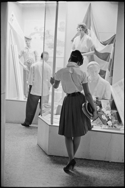 Henri Cartier-Bresson. Camagüey, Cuba, 1963. Collection Fondation Henri Cartier-Bresson, Paris. © Henri Cartier-Bresson / Magnum Photos, courtesy Fondation Henri Cartier-Bresson.