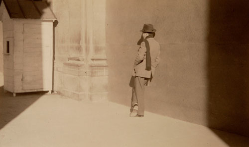 Giuseppe Cavalli. <em>Waiting</em>, 1948. Gelatin silver print, 17.6 x 28.6 cm. Prelz Oltramonti Collection, London.