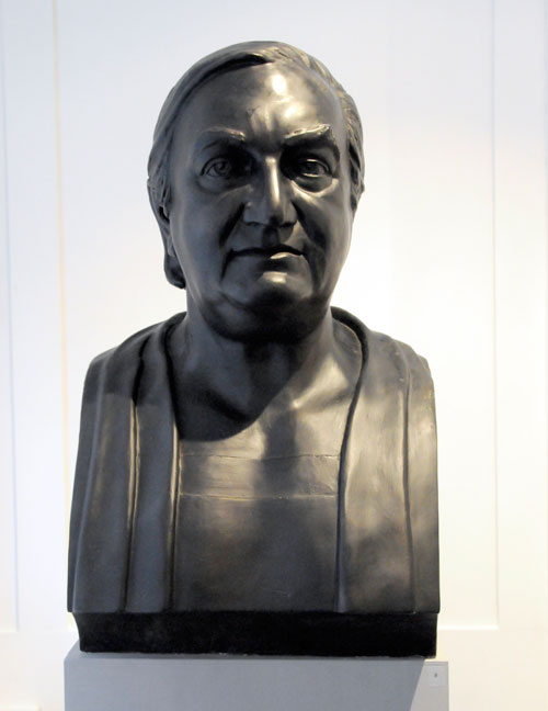 Celia Scott. <i>Big Jim</i>, l983. Sitter: James Stirling. Painted Plaster (also cast in bronze), 58 x 35 x 30 cm. © the artist.