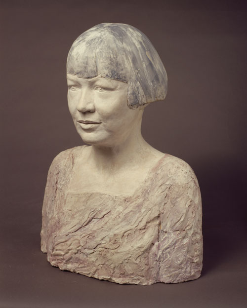 Celia Scott. <i>The Painter</i>, l991. Sitter: Rita Wolff. Painted plaster, 50 x 40 x 23 cm. © the artist.