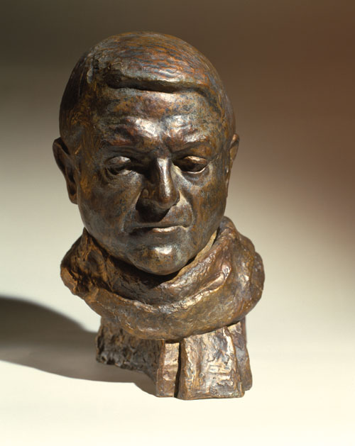 Celia Scott. <em>Man with Scarf</em>, l996. Sitter: Sandy Wilson. Bronze, 33 x 20 x 20 cm. © the artist.