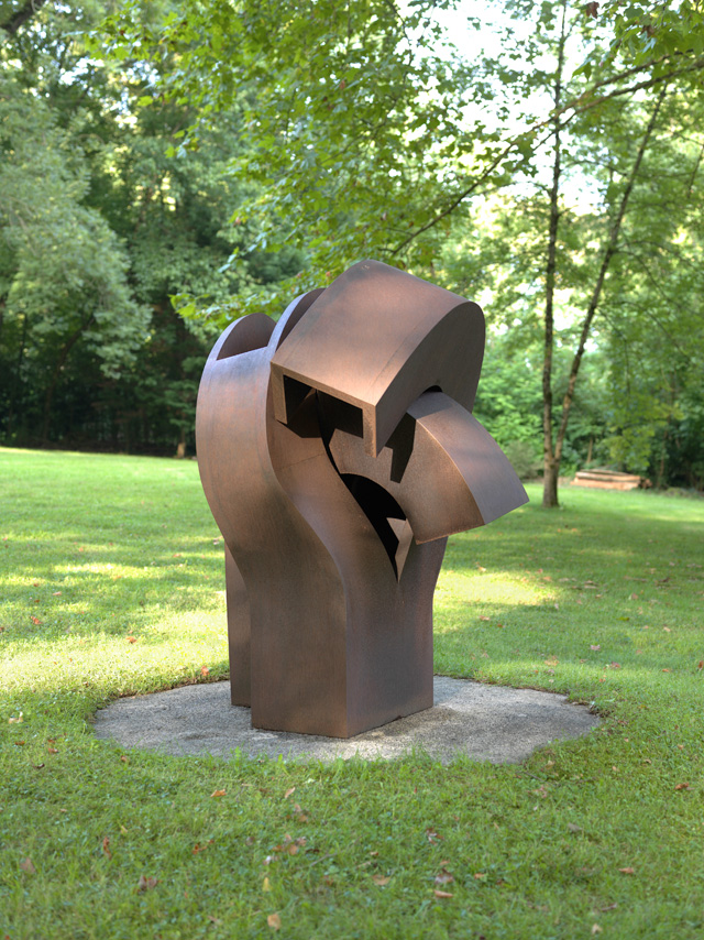 Eduardo Chillida. Elogio del vacío VI, 2000. Chillida Belzunce Family Collection © Zabalaga-Leku, DACS, London, 2016.