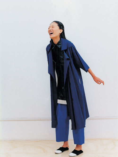 <em>Chagang Summer Collection - Blue,</em> 2005 © Wang Yiyang