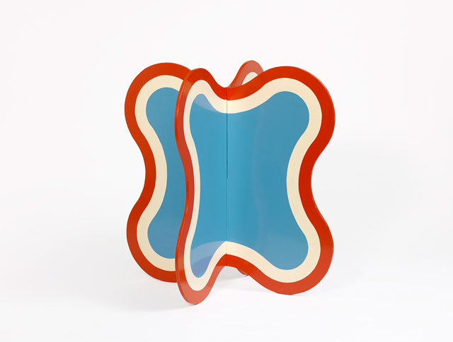 Paul Feeley. Dubhe, 1965. Painted wood, 91 x 91.3 x 91.3 cm (35.75 x 36 x 36 in). Courtesy of Waddington Custot.