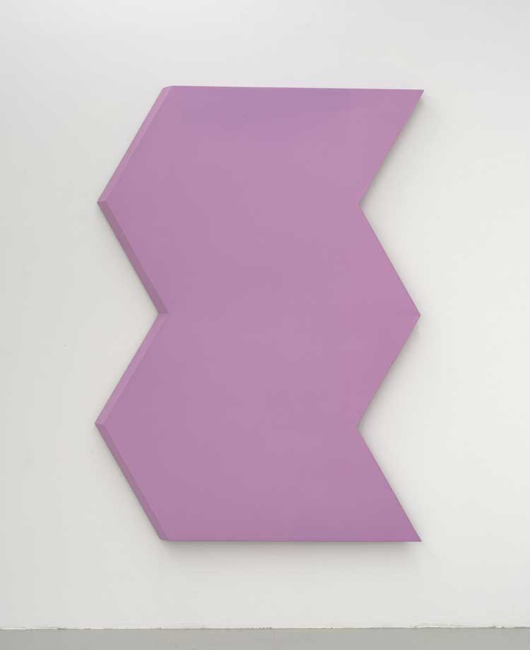 Ronald Davis. Zig Zag Times Two, 1966. Acrylic on shaped canvas, 84.75 x 61.625 in. Artwork Copyright © Ronald Davis. Courtesy David Richard Gallery. Photo: Yao Zu Lu.