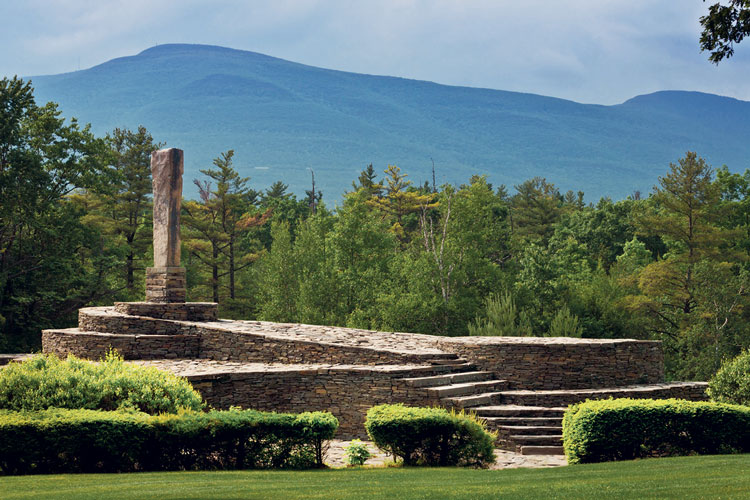 Harvey Fite. Opus 40, 1939–76. Bluestone earthwork, 2.6 hectares (6.5 acres). Photo: Philip Scalia/Alamy Stock Photo.