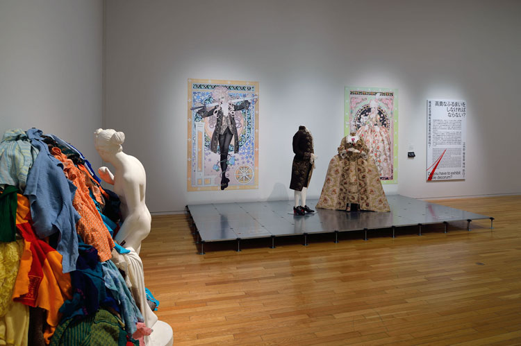 Exhibition view, Dress Code: Are You Playing Fashion? Left: Michelangelo Pistoletto, Venus of the Rags, 1967. Photo: Naoya Hatakeyama.