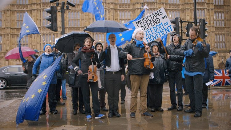 Jeremy Deller, Putin’s Happy, 2019. Film still. © Jeremy Deller, courtesy Hannah Barry Gallery.