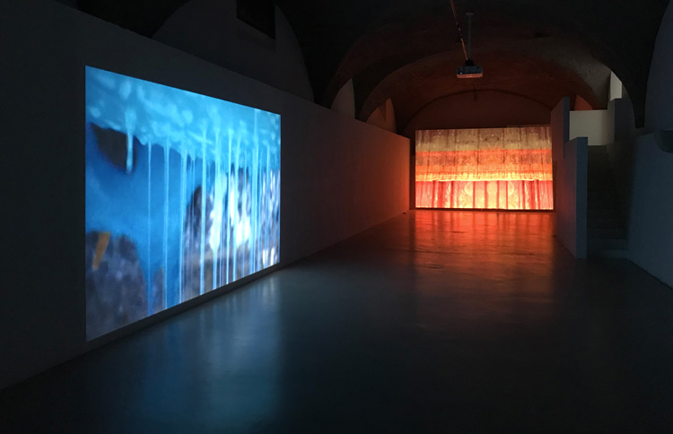 Stephen Dean, Vortex, 2008 and Rope 2019, installation view, Frac Corsica, 2019.