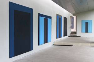 Robyn Denny: Paintings from the 1960s, installation view. Copyright the artist, courtesy the New Art Centre, Roche Court Sculpture Park.