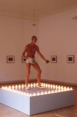 Felix Gonzalez-Torres. <em>Untitled (Go-Go Dancing Platform)</em><em>,</em> 1991. © Kunst Museum St. Gallen, Saint Gall.