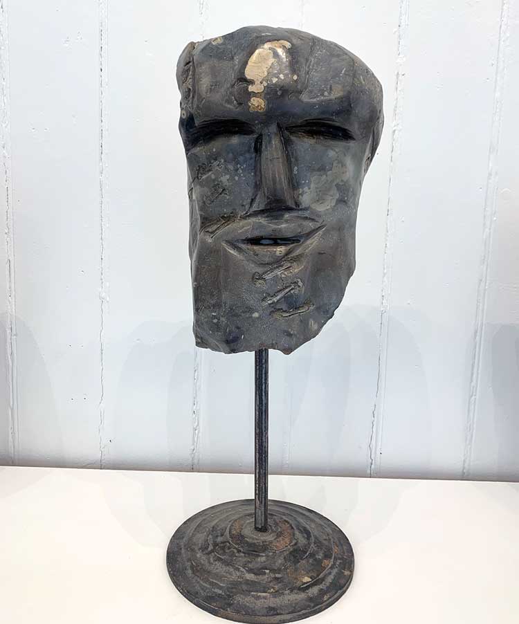 Drew Edwards, Figure of Past and Present, 2021, Flint 60 x 22 x 18 cm (23 5/8 x 8 11/16 x 7 1/16 in). Photo: Bronac Ferran.