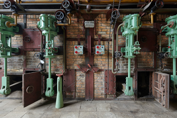 E-Werk Luckenwalde, Engine Room, 2019. Photo: Ben Westoby, courtesy E-Werk Luckenwalde.