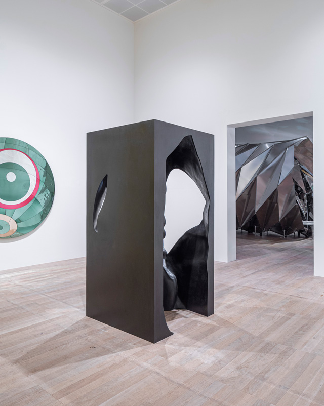 Olafur Eliasson. The presence of absence pavilion, 2019. Bronze, 200 x 100 x 100 cm. Installation view, Tate Modern, London. Photo: Anders Sune Berg. Courtesy the artist; neugerriemschneider, Berlin; Tanya Bonakdar Gallery, New York / Los Angeles. © 2019 Olafur Eliasson.