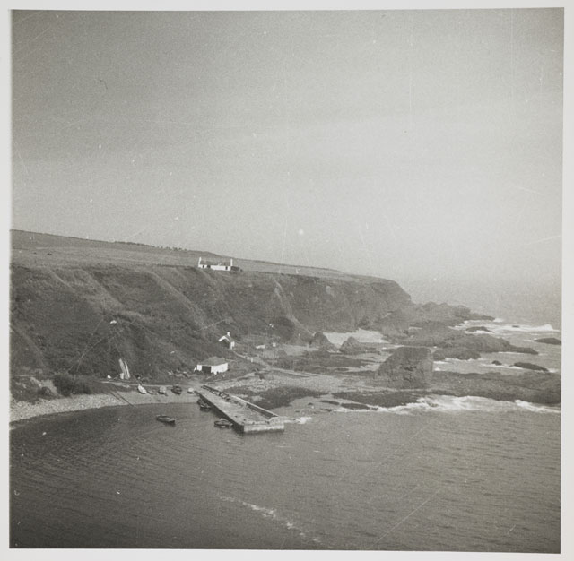 Joan Eardley. Harbour Catterline. Photograph, silver gelatine print, 10.5 x 10.5 cm. Collection: Scottish National Gallery of Modern Art. © Estate of Joan Eardley. All Rights Reserved, DACS 2016.