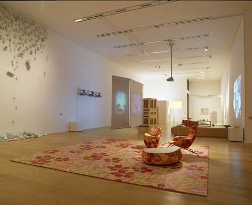 <i>Installation view: The Elegance of Silence: Contemporary Art From 
        East Asia (Gallery 4)</i>. Photo: Kioku Keizo. Photo courtesy: Mori Art 
        Museum