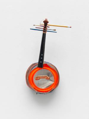 Tamar Ettun. Cookie Violin, 2014. Mixed media, 17 x 7 x 4 in.