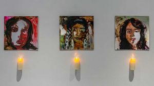Reflecting on violence, particularly against women and minorities, Farhoudnia’s paintings force us to see that the stories depicted in her works concern all of us and that we should not take freedom of choice for granted