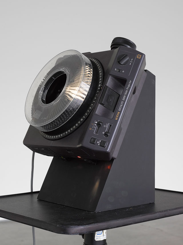 Ceal Floyer. Fallen Star, 2018. 35 mm slide projector, slide mask, mirror, telescopic AV stand, dimensions variable. © Ceal Floyer. Courtesy Lisson Gallery.
