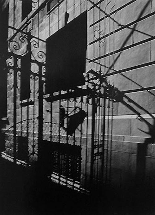 Fan Ho. <em>Ray K Metzker</em>. Philadelphia, 1996. Courtesy Laurence Miller Gallery, New York.