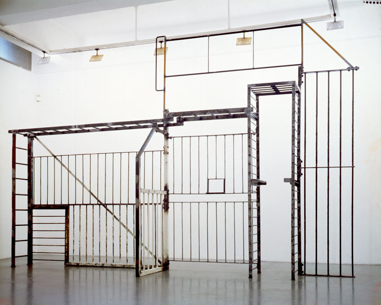 John Gibbons, Beginning, 1995. Steel, 330 x 500 x 94 cm. Private collection.