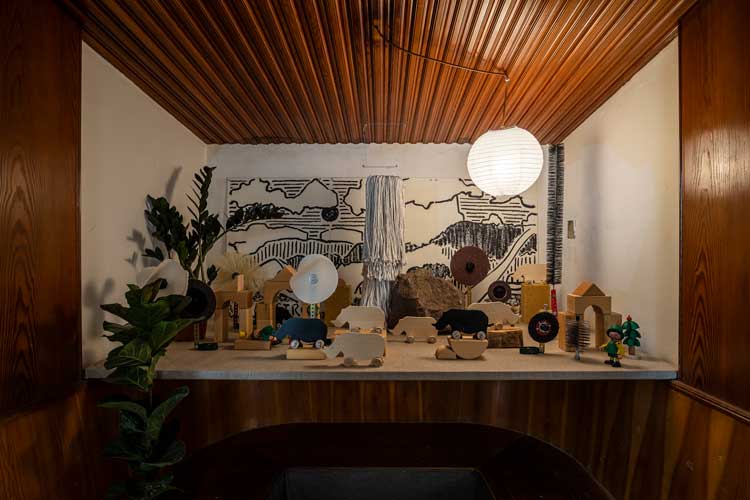 Giles Round, Il mostro, 2022. View at Hotel Ladinia, Ortisei. Commissioned by Biennale Gherdëina 8. Photo: Tiberio Sorvillo.