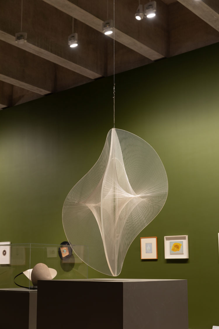 Linear Construction No. 2 1970–1. The Work of Naum Gabo © Nina & Graham Williams / Tate, 2020. Photo © Kirstin Prisk.