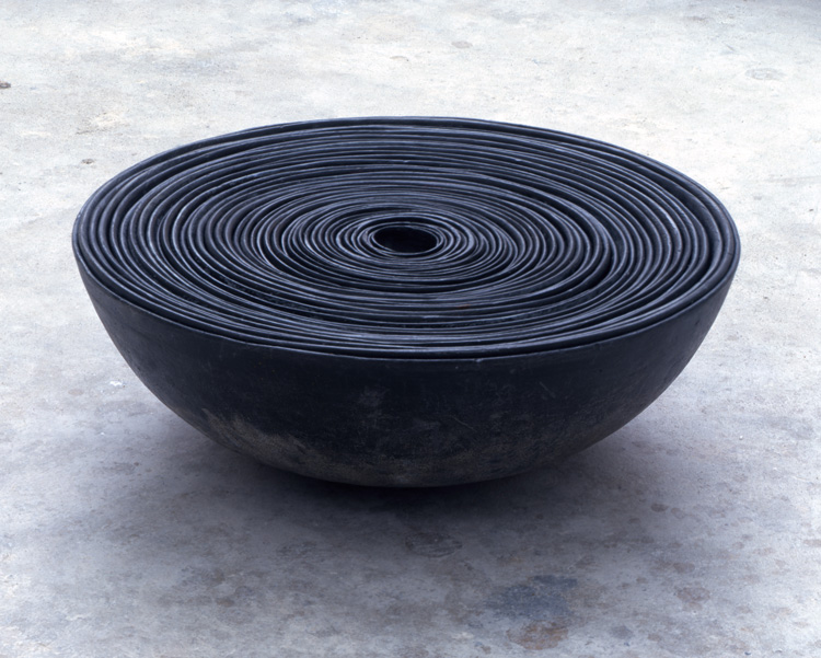 Antony Gormley, Full Bowl, 1977-8. Lead, 6 x 17 x 17 cm. Private Collection, Vienna © the Artist. Photo: Stephen White, London.