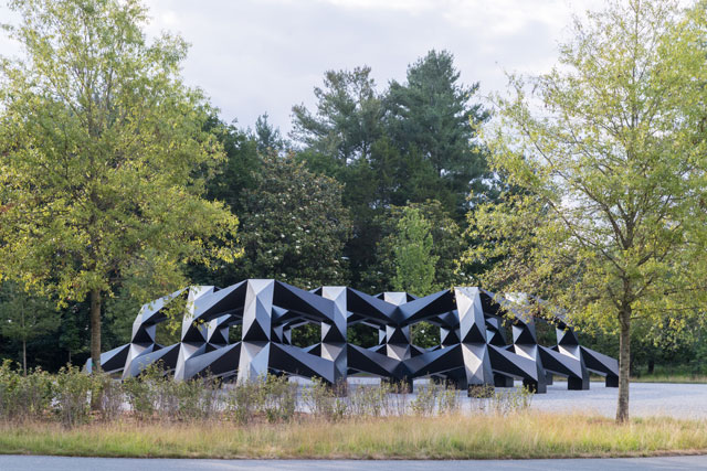 Tony Smith, Smug, 1973/2005. One of the outdoor sculptures installed at
Glenstone Museum. Photo: Iwan Baan. Courtesy: Glenstone Museum.