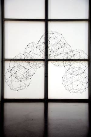 Gego. Siete icosidodecaedros (Seven icosidodecahedrons). c1977. Steel wire. © Fundación Gego. Photograph: Jerry Hardman-Jones.