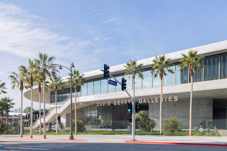 David Geffen Galleries at LACMA, exterior view northwest from Wilshire Boulevard, Photo © Iwan Baan.