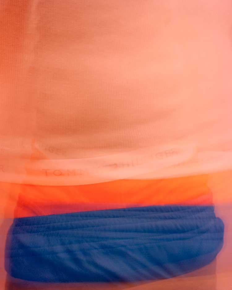 David Alekhuogie, Pull_Up w/o/b, 2017. Archival pigment print on canvas. 50 × 40 in. (127 × 101.6 cm). Courtesy of the artist and Commonwealth and Council, Los Angeles.