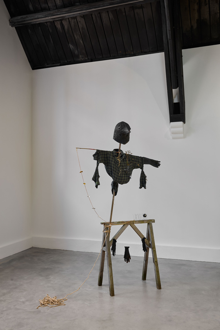 Caspar Heinemann, Scarer, 2025. Installation view at Studio Voltaire. Images courtesy of the artist, Cabinet Gallery, and Studio Voltaire. Photo: Sarah Rainer.