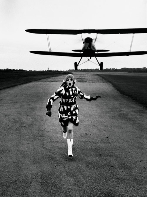 Helmut Newton. British <em>Vogue</em>, London, 1967. © Helmut Newton Estate.