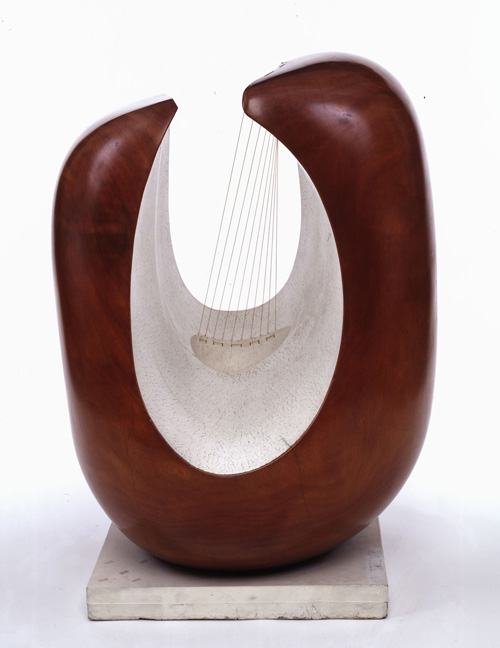 Barbara Hepworth. Curved Form (Delphi), 1955. © Bowness