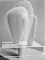 Barbara Hepworth. Double Exposure of Two Forms, 1937. Photograph, gelatin silver print on paper. Private collection © The Hepworth Photograph Collection.