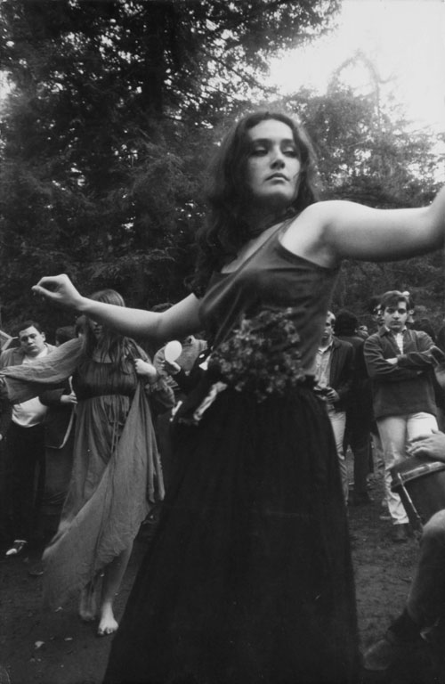 Dennis Hopper. Untitled (Hippie Girl Dancing), 1967. Photograph, 34.29 x 23.37 cm. The Hopper Art Trust © Dennis Hopper, courtesy The Hopper Art Trust. www.dennishopper.com