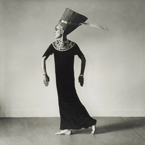 Peter Hujar. Ethyl Eichelberger as Nefertiti (III), 1979. © 1987 The Peter Hujar Archive LLC. Courtesy Maureen Paley, London; Pace/MacGill Gallery, New York.