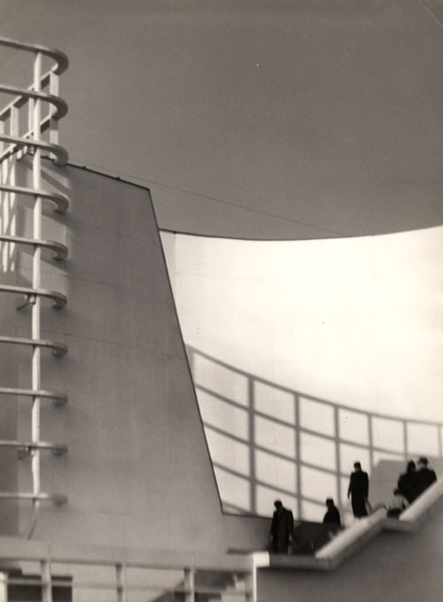 Angelo. <em>Airport steps, Budapest</em>, 1936. Gelatin silver print, 40 x 30 cm. Hungarian Museum of Photography, Kecskemet. Copyright Hungarian Museum of Photography.