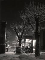 Zoltan Berekmeri. 
        <em>Winter's Evening in Bekescsaba</em>, 1955. 
Silver gelatin print, 1987, 
40 x 30 cm. 
Hungarian Museum of Photography, Kecskemet. 
Copyright Hungarian Museum of Photography.