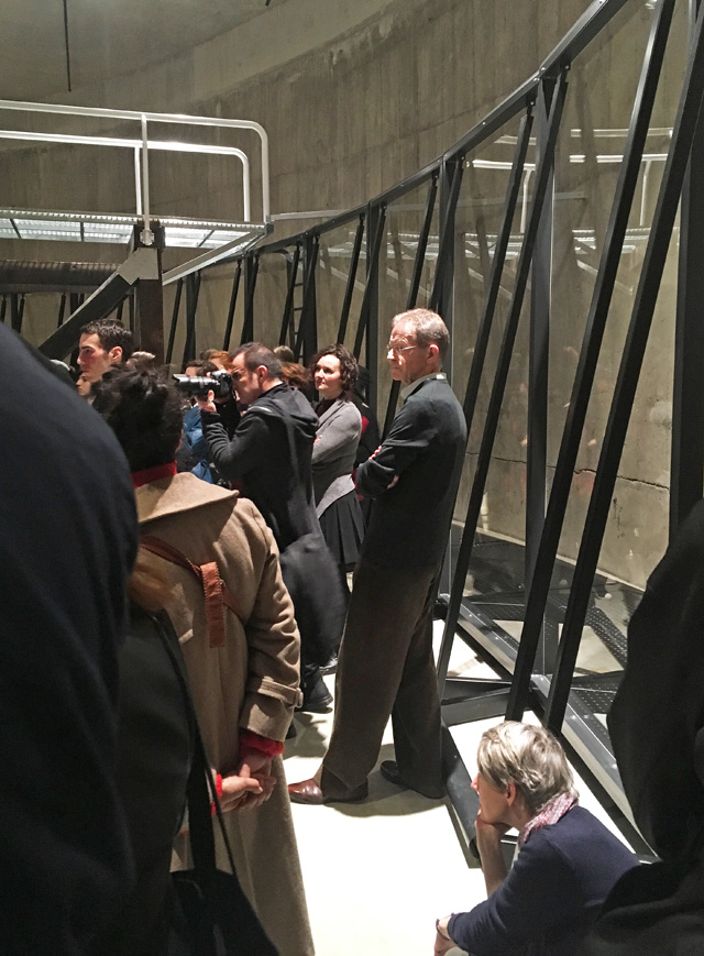 Nicholas Serota, former Director of the Tate, watching the performance, Anne Imhof: Sex at Tate Modern 2019. Photo: Veronica Simpson.