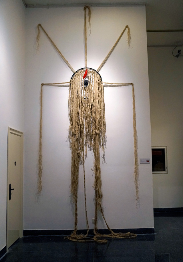 Toni Scott. Circle and Cycle of Life, 2018. Sisal hair/braid, dimensions variable. Photograph: Miguel Benavides.