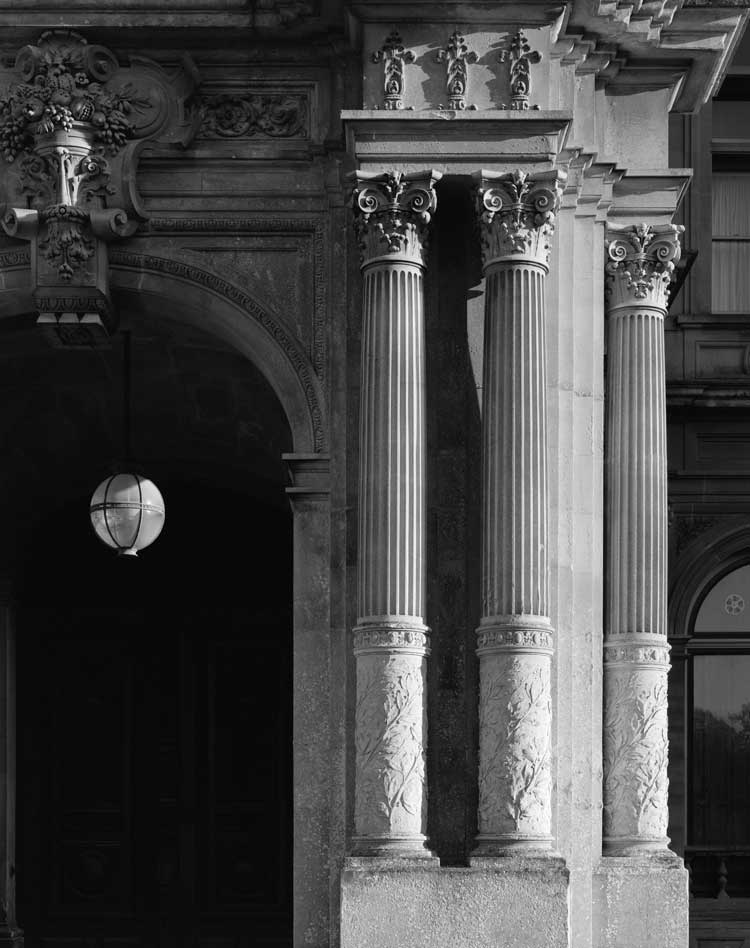 Waddesdon Manor, 10-2022. Hand printed b/w silver gelatin. Photo: Hélène Binet.