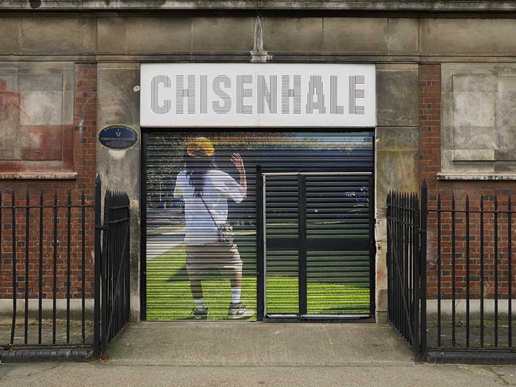 Rachel Jones, say cheeeeese, 2022. Exterior view, Chisenhale Gallery, 2022. Commissioned and produced by Chisenhale Gallery, London. Courtesy of the artist. Photo: Andy Keate.