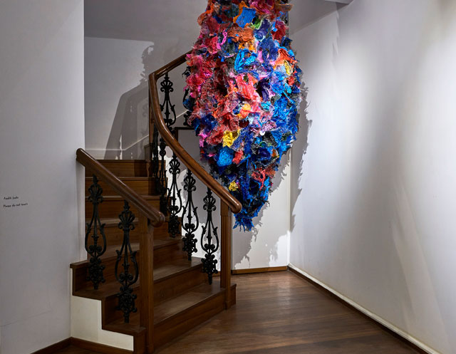 Aaditi Joshi. Untitled, 2018. Site-specific installation, fused plastic bags, acrylic colour, wood armature, 216 x 48 x 40 in.  Photo: Ashish Chandra. Courtesy TARQ and the artist.