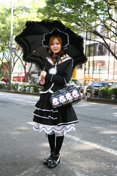 Are You A Lolita? Japan Fashion Now