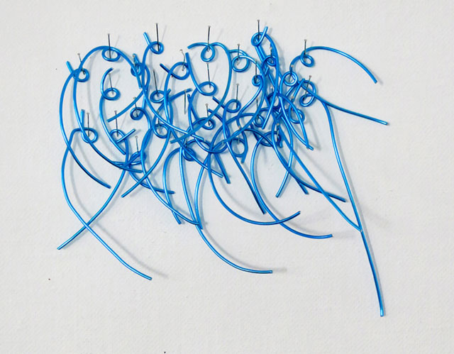 Clare Jarrett. Writing (blue), 2016. Wire, 10 x 10 cm.